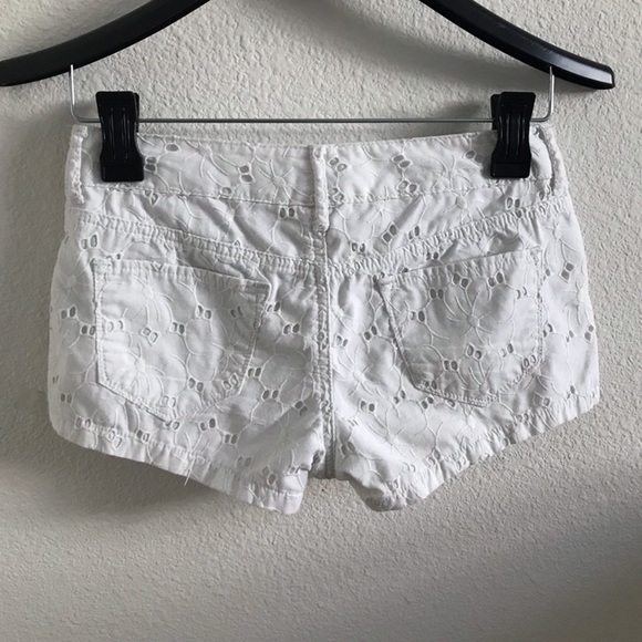 White Cotton Shorts With Design - Picture 2 of 4